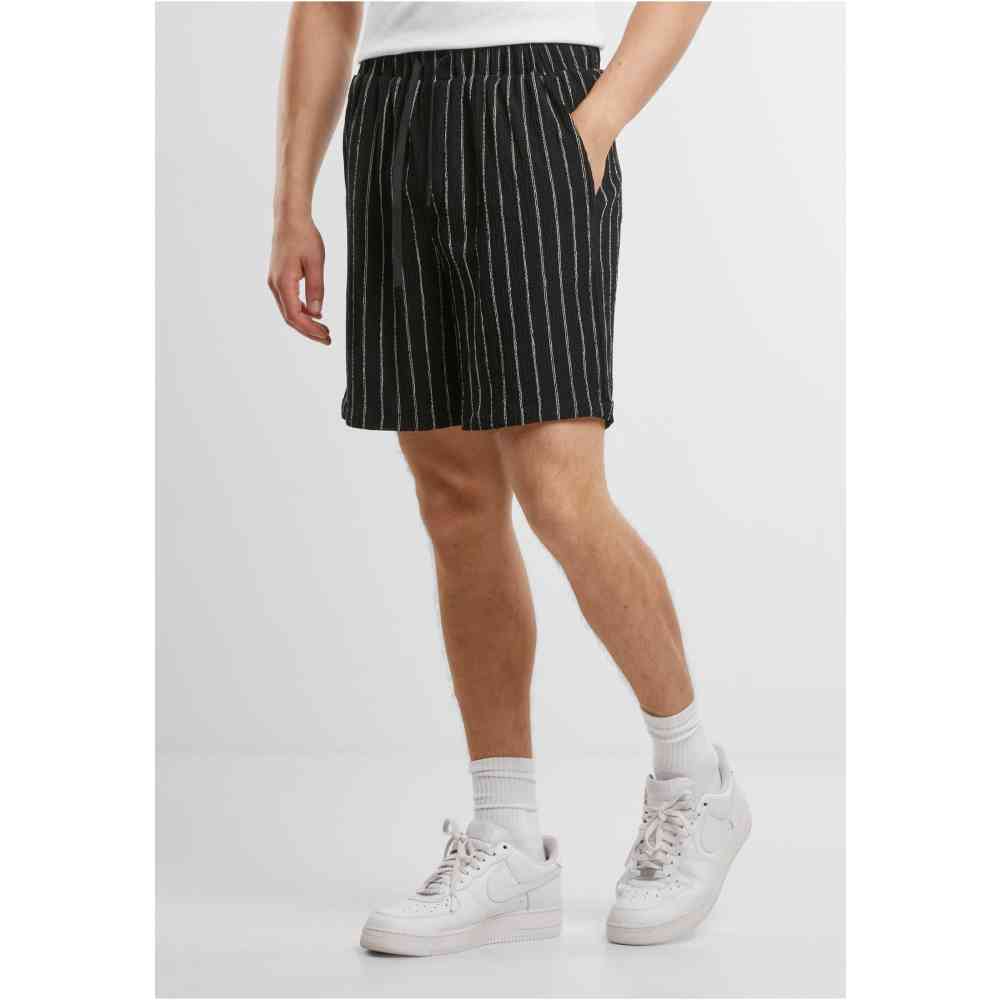 Urban Classics - Striped Crinkle Resort Pantalon court - Noir/Blanc cassÃ©
